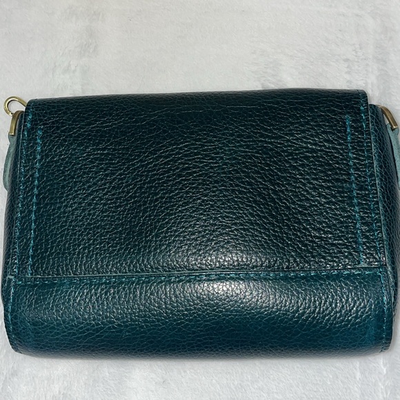 Portland Leather Lagoon Crossbody Bag - Picture 5 of 15